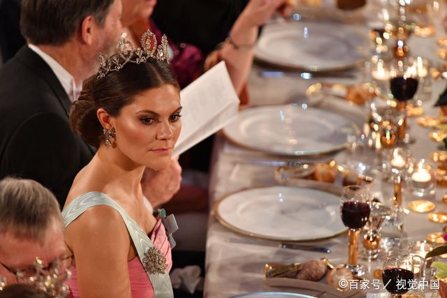 2018诺贝尔奖晚宴举办 瑞典皇室成员盛装出席